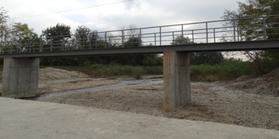 Община Гълъбово възстанови два пешеходни моста в Обручище