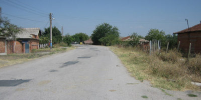Приключва ремонта на общинския път Гълъбово – Мусачево 