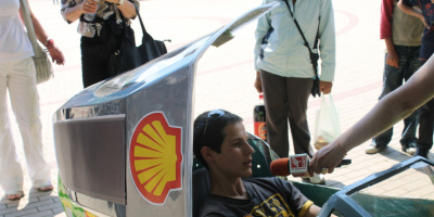 Учениците от Чепеларе, участвали в  Shell Eco-marathon Европа 2014, на среща с кмета на града