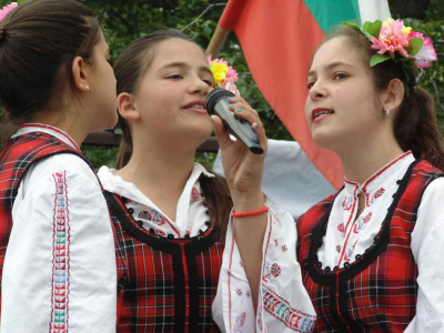 Три призови места за самодейци от Минерални бани на „Китна Тракия”