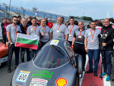 Студенти от Русенския университет изминаха 108 км. с 1 куб. м. водород на Shell Eco-marathon в Нидерландия