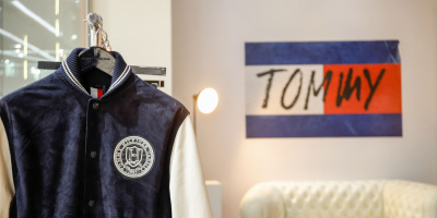 Tommy Hilfiger представи на живо колекцията си за сезон есен 2022