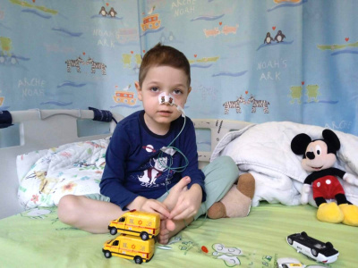 Община Тунджа дари 20 000 лева за лечението на малкия Митко
