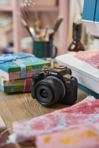 Най-новият безогледален фотоапарат от системата EOS R на Canon позволява на създателите на съдържание да издигнат креативността си на ново ниво