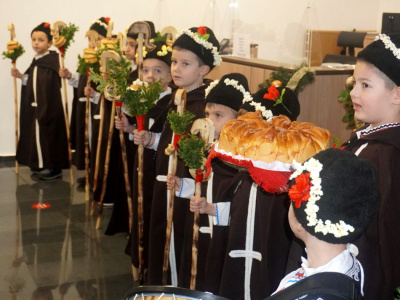 Коледарски гласчета звъняха в община Царево