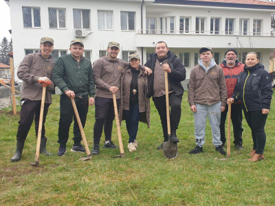 В Банско засаждаха фиданки за Седмицата на гората