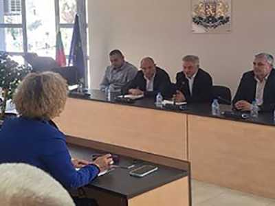 Среща с кметове и директори на училища проведоха в Несебър